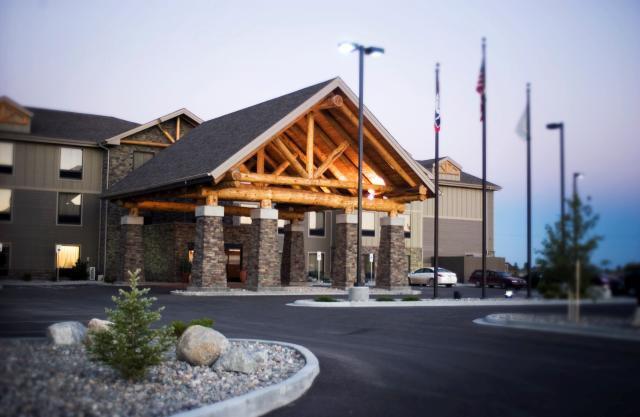 Hampton Inn and Suites Pinedale Wyoming exterior