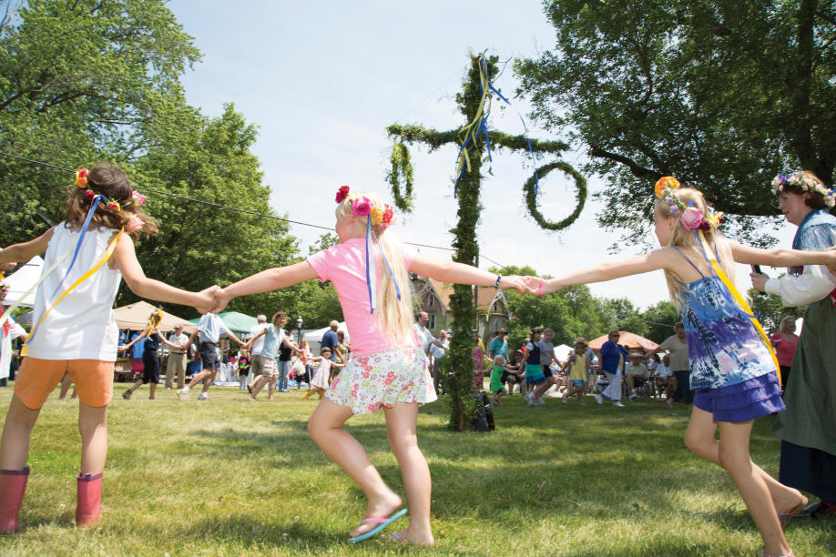 How Do You Celebrate Swedish Midsommar In Rockford Il
