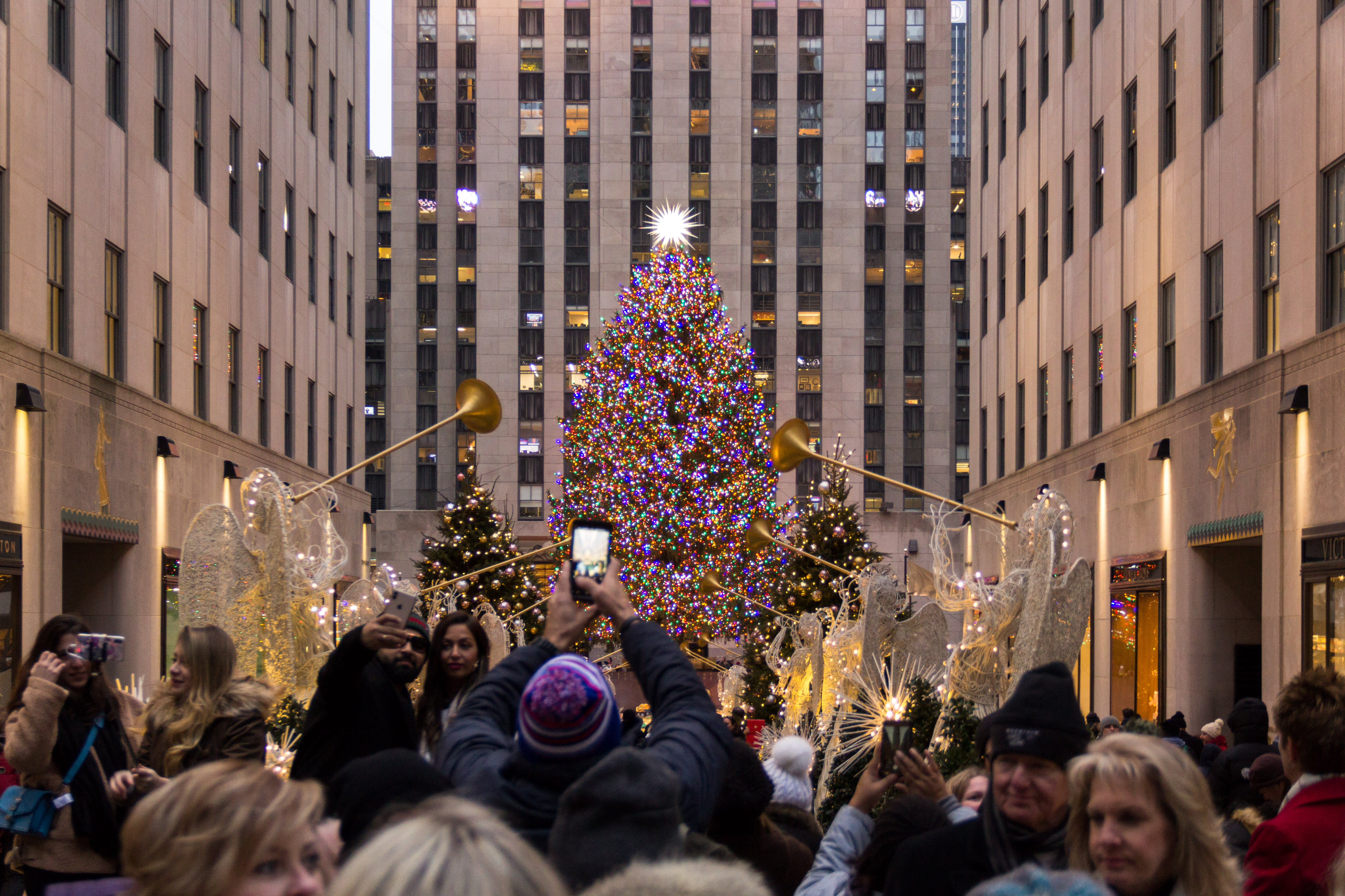 Christmas In July 25 Iconic And Unexpected Ways To Celebrate The Holidays In New York City