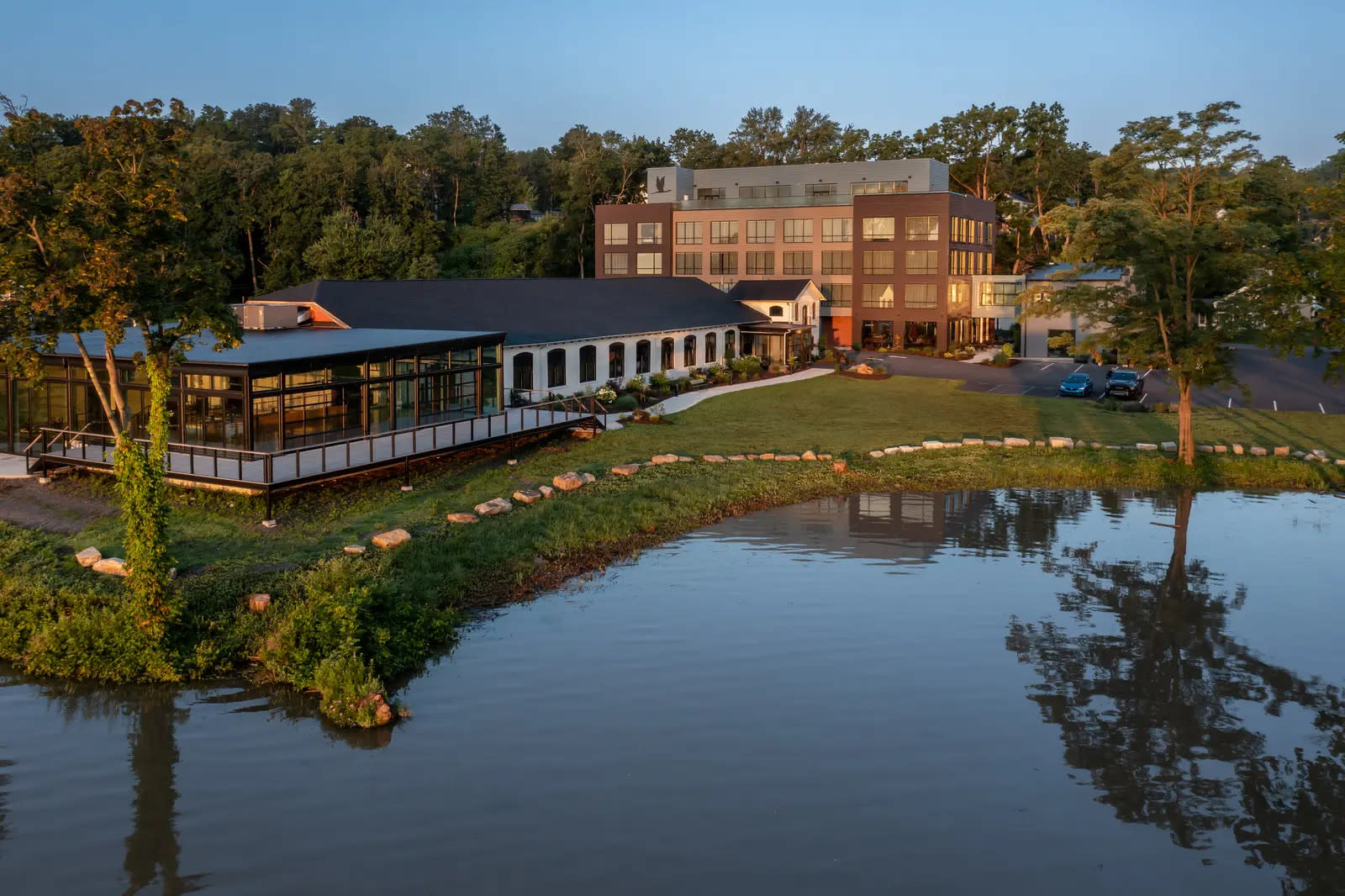 James Newbury Hotel | Coxsackie, NY 12051