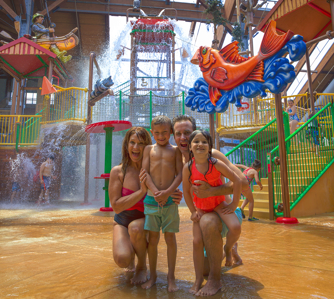 Theme Park – Six Flags Great Escape Lodge