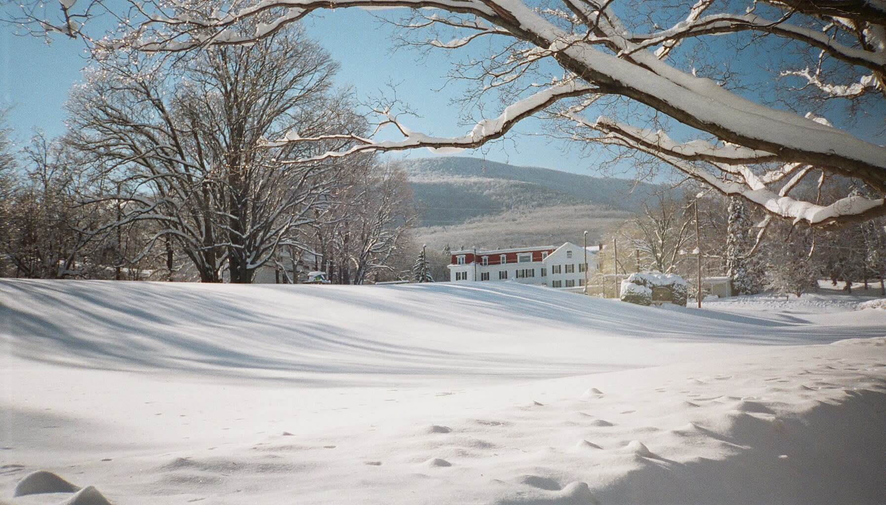 Catskills NY spring getaway - Winter Clove Inn