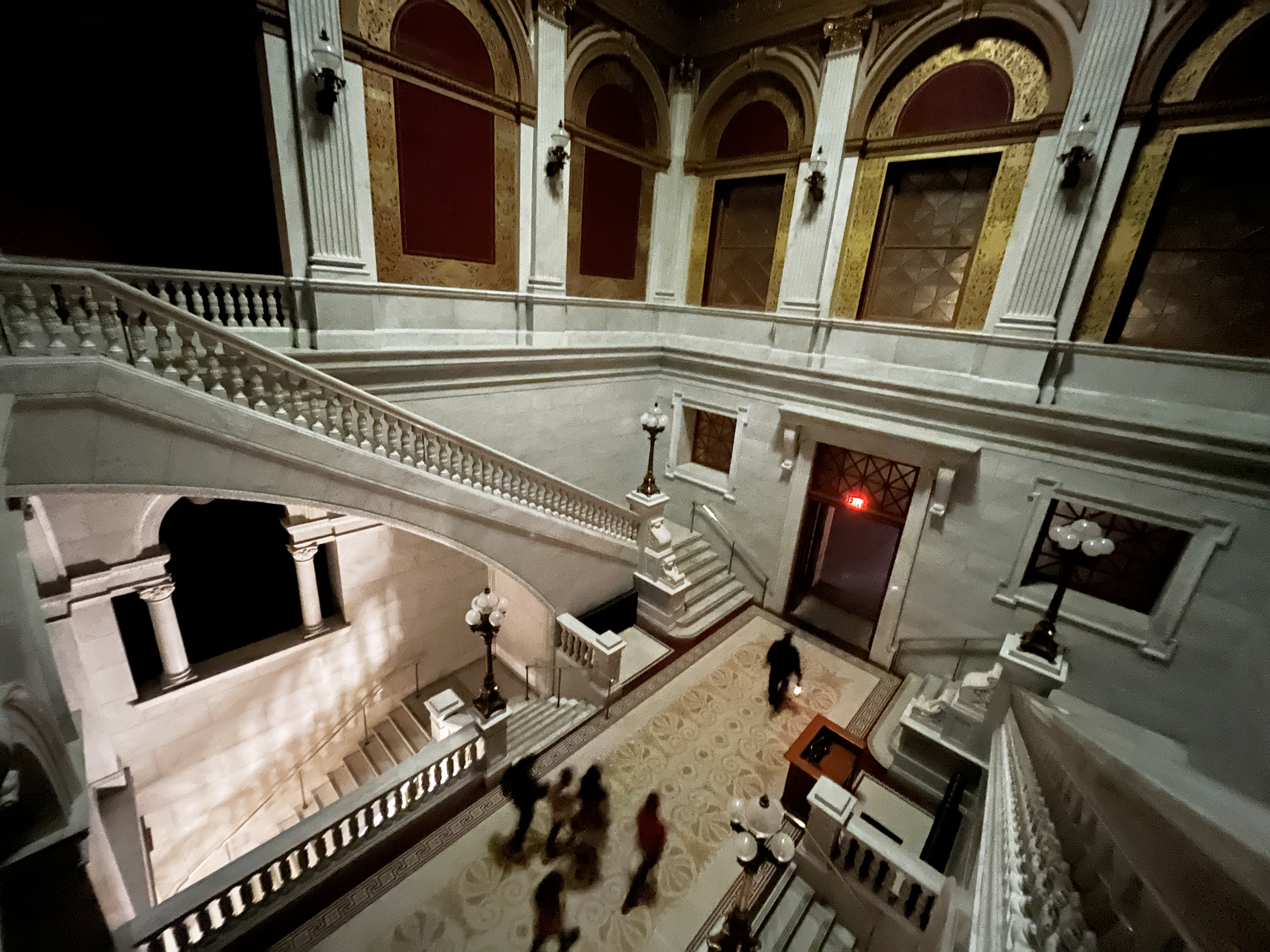 Group on Haunted Tour at Ohio Statehouse