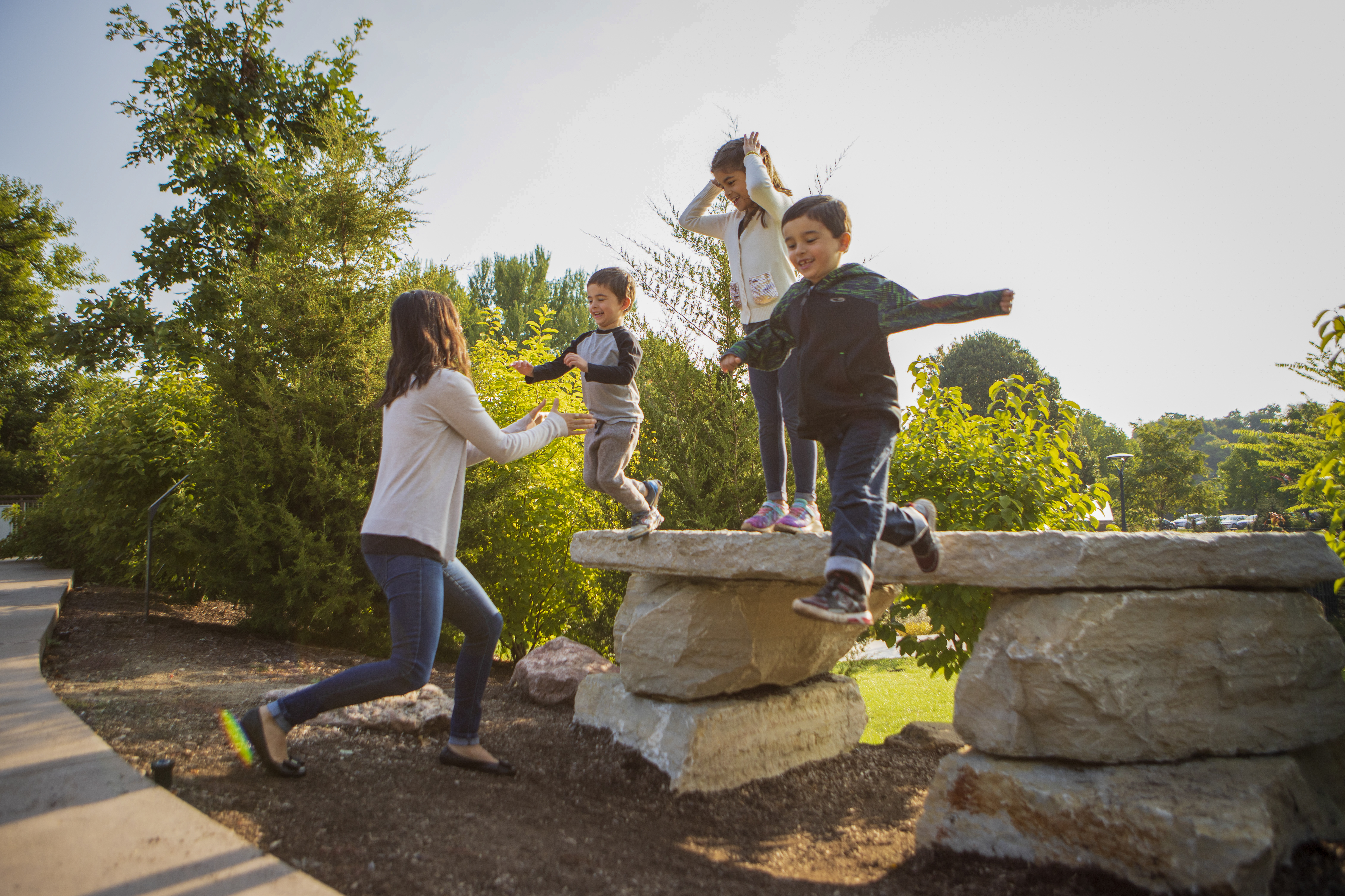 Children playing outside at Franklin Park Conservatory and Botanical Gardens