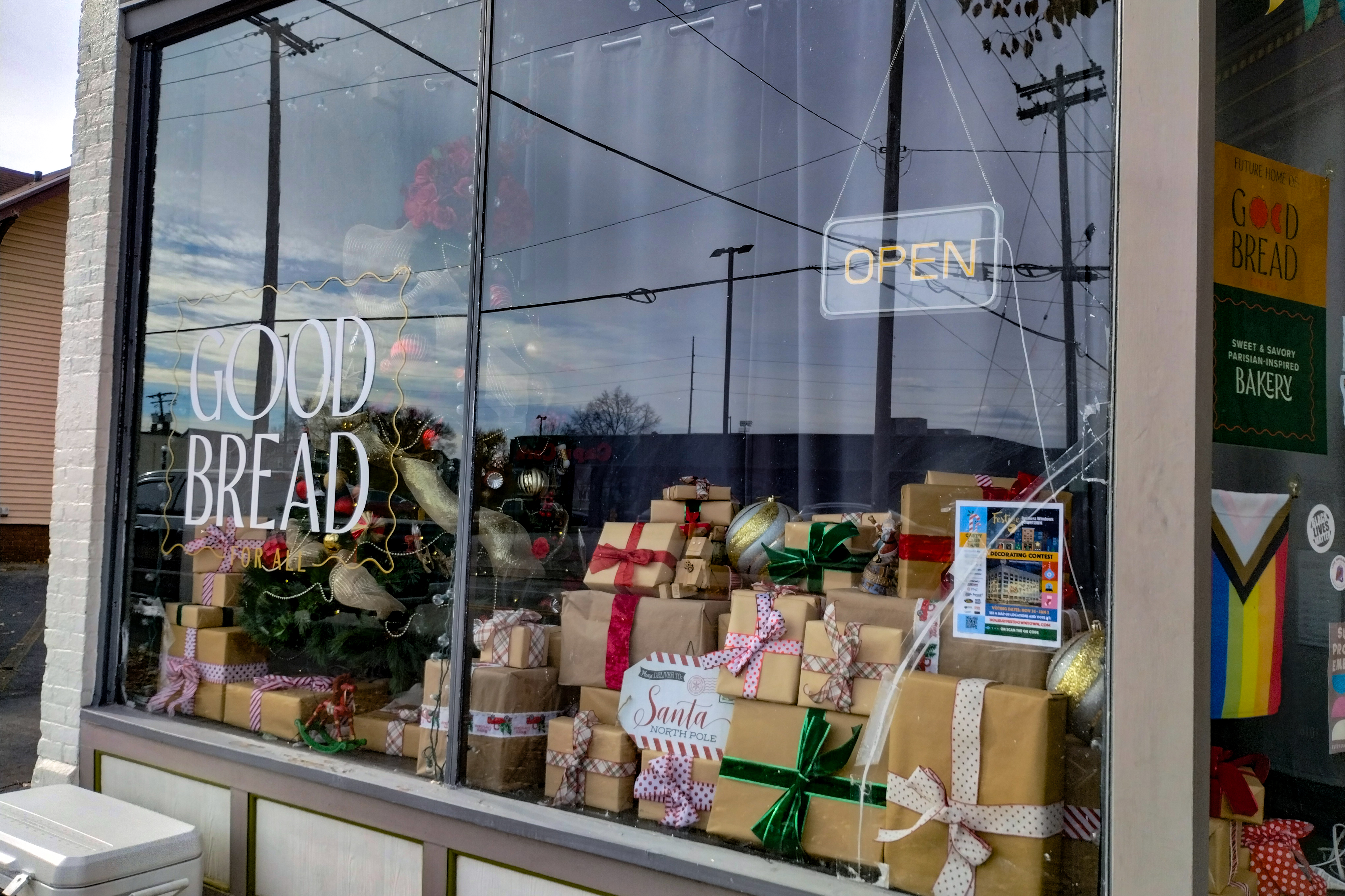 Downtown Holiday Window Decorating Contest 2025: Good Bread For All