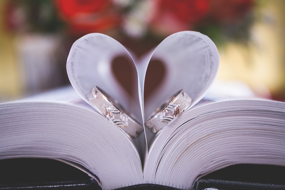 Book heart with rings