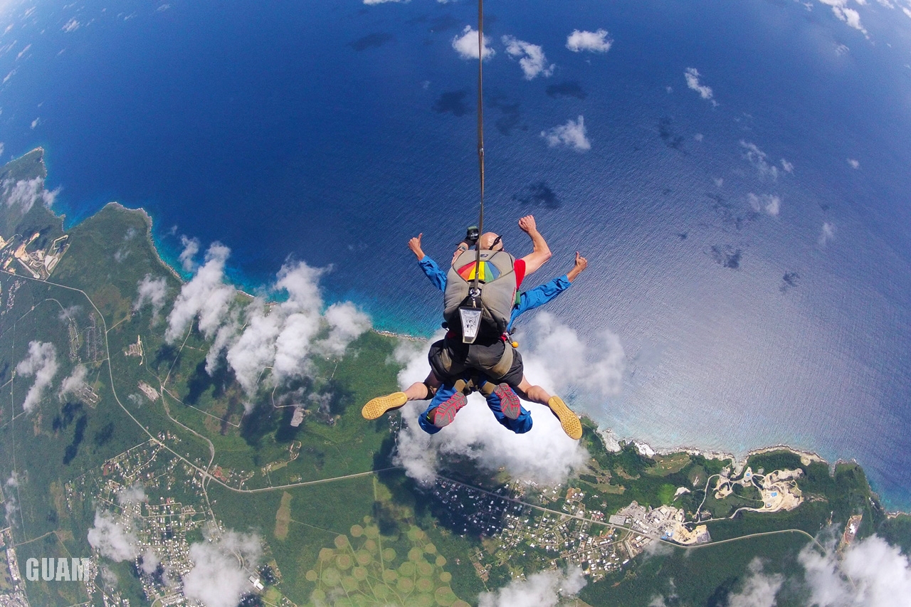 像龍一樣的從天而降來迎接新年！