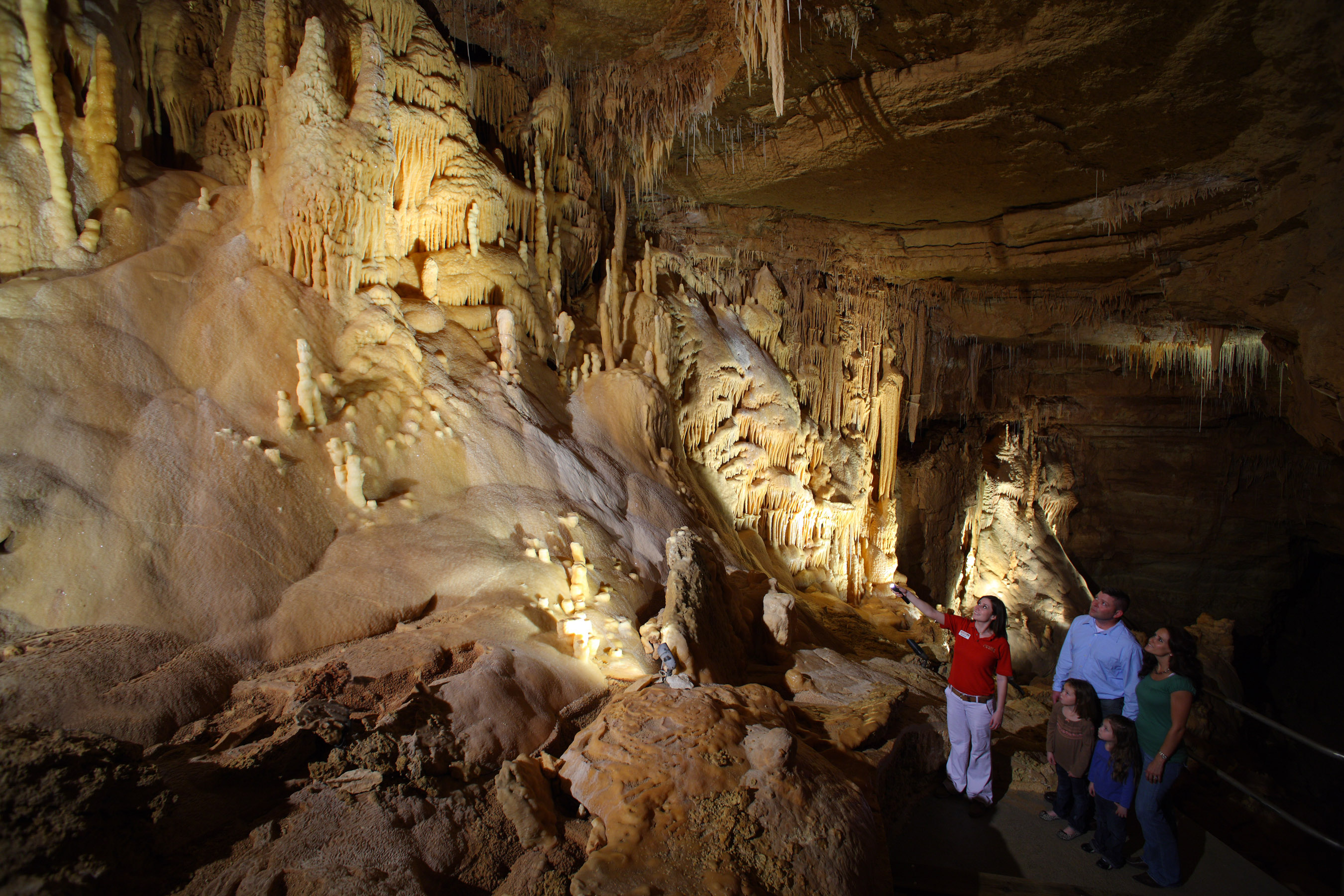 Natural Bridge Caverns