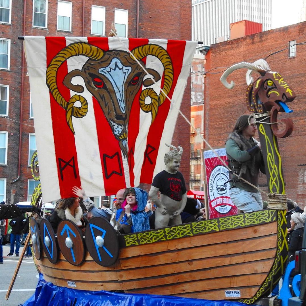 Bockfest parade float Motr