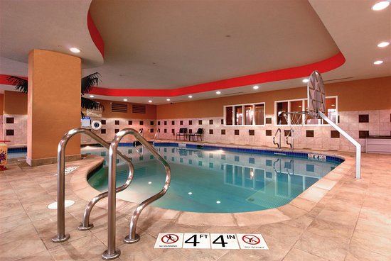 Hilton Garden Inn pool
