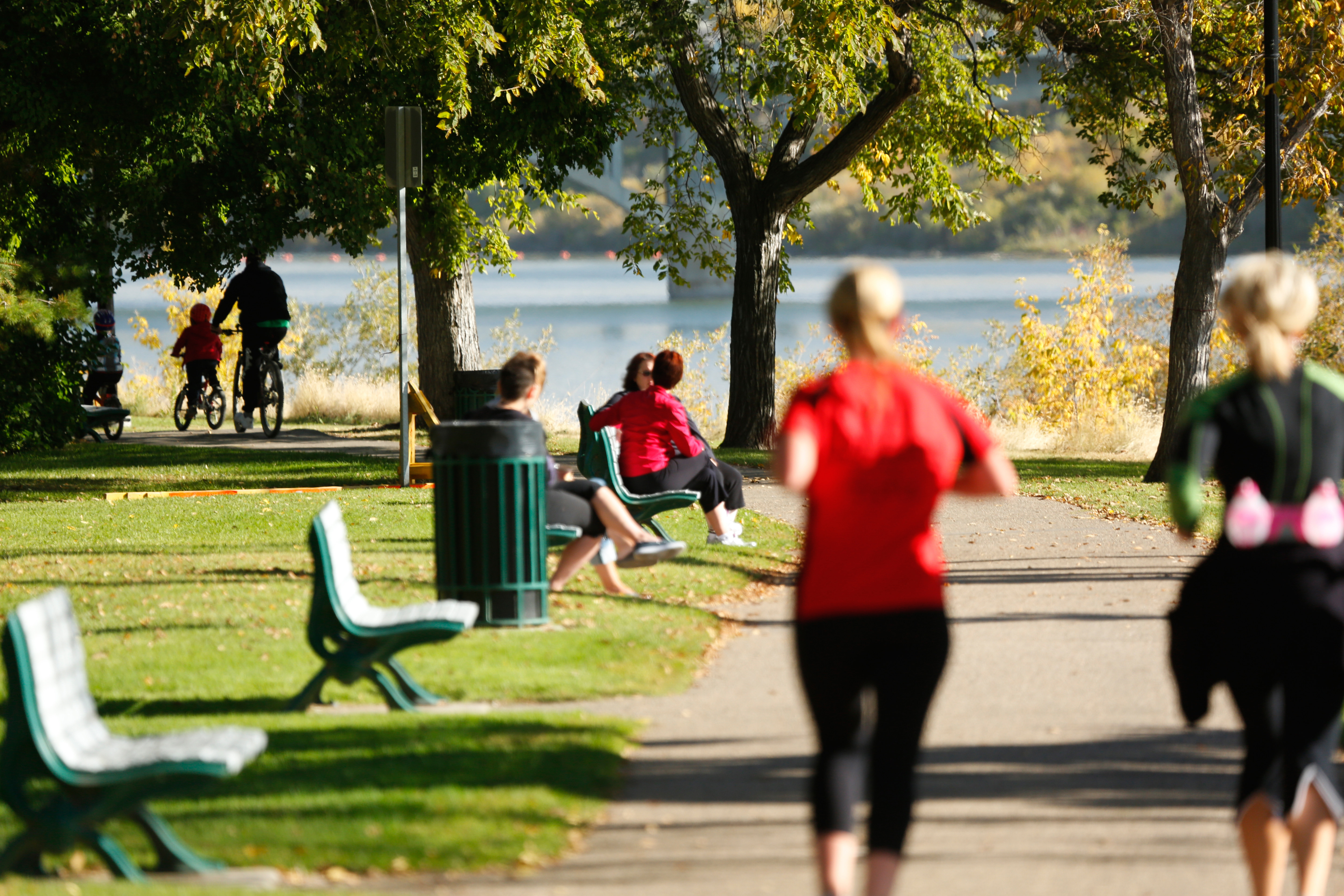 people running