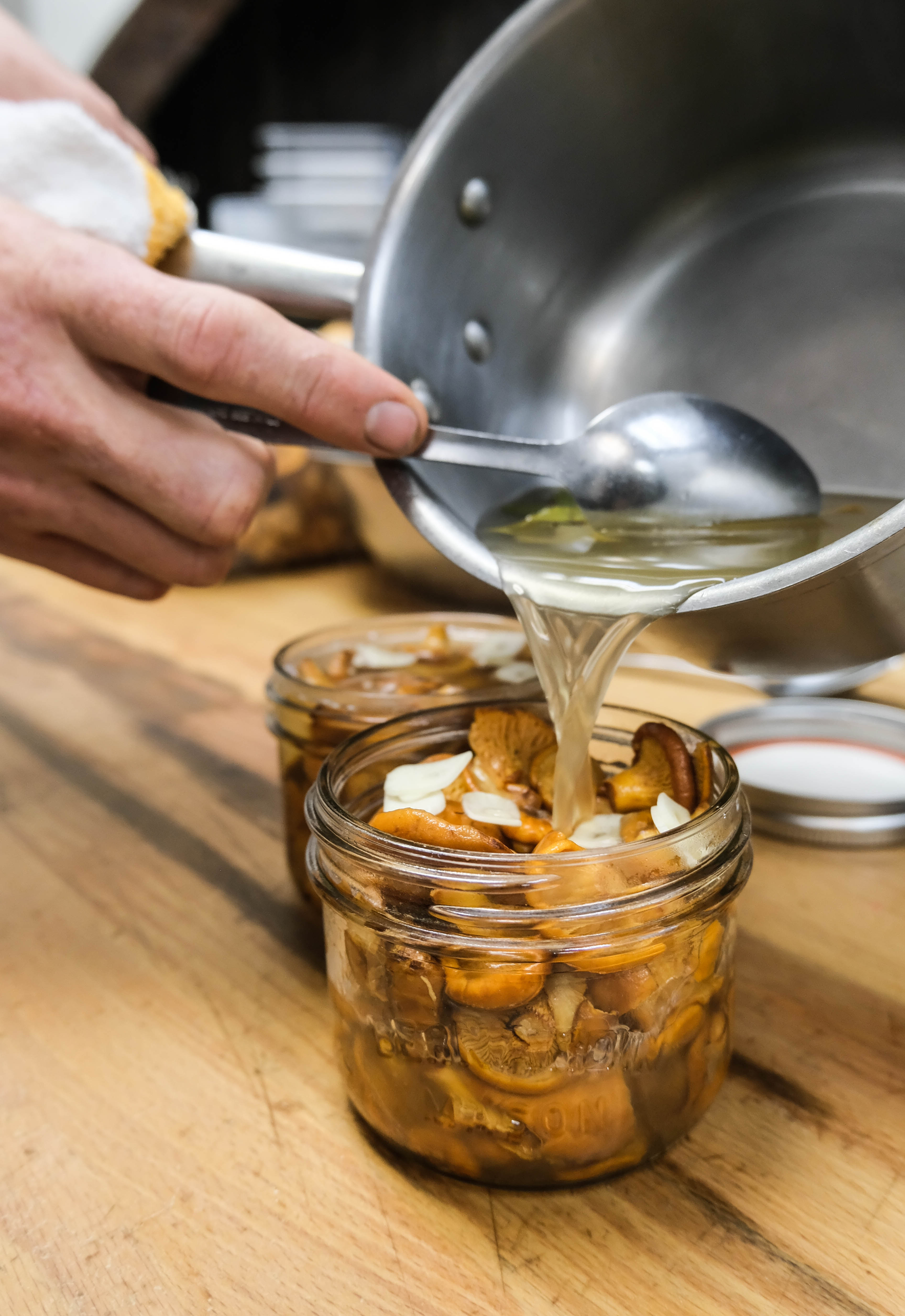 Pickling Liquid pour - Hearth