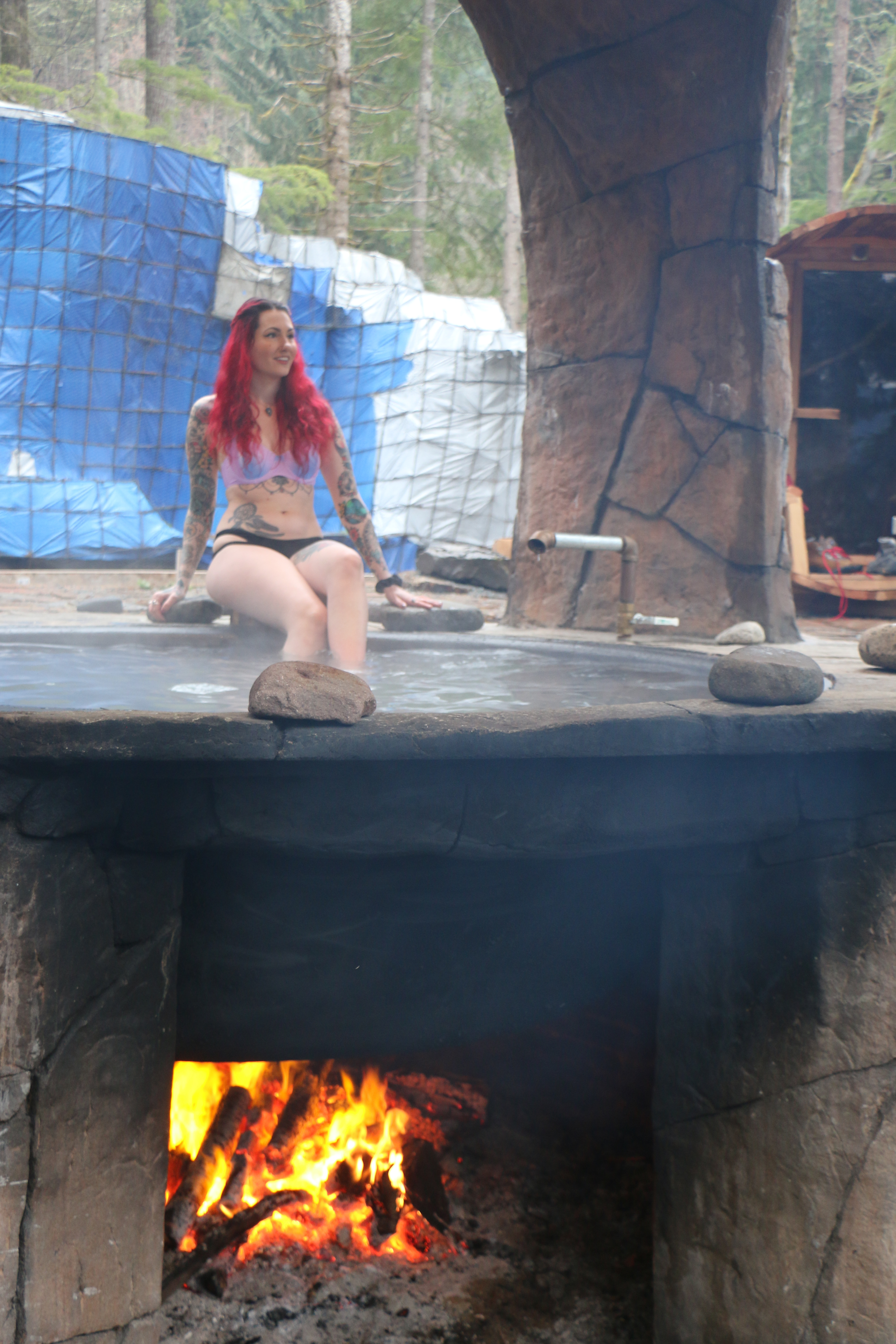 Cannibal Hot Tub at Paradise Valley Lodge at Mount Rainier