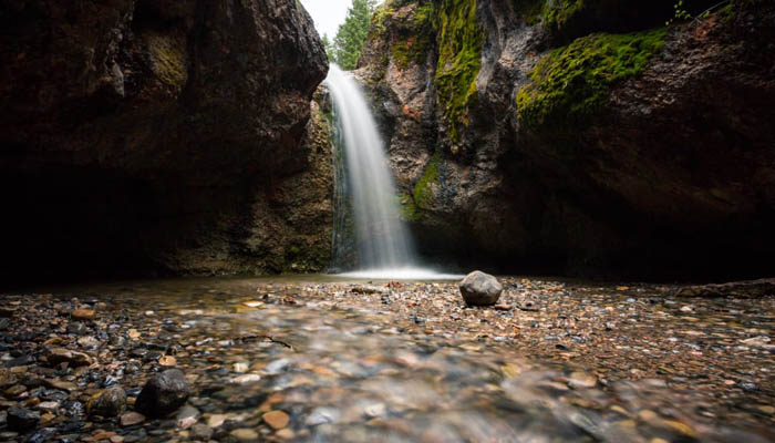 6 Hikes in Utah Valley You've Probably Never Heard Of - Grotto Falls