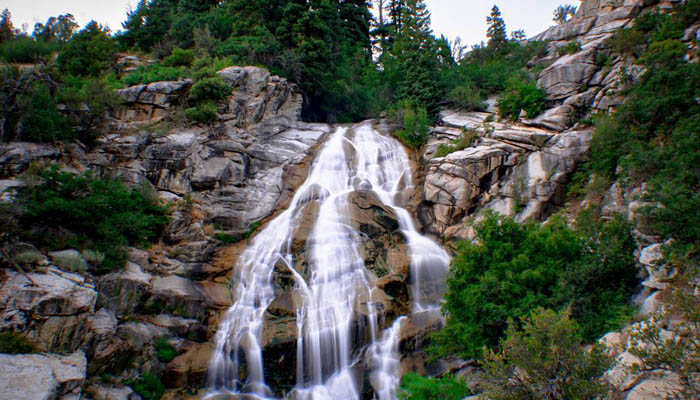 6 Hikes in Utah Valley You've Probably Never Heard Of - Horsetail Falls