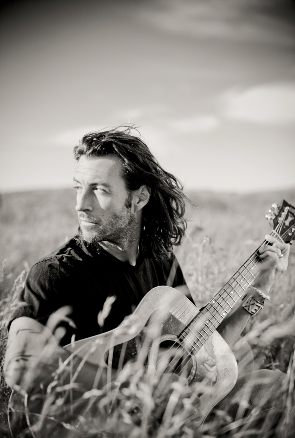 Roger Clyne & The Peacemakers