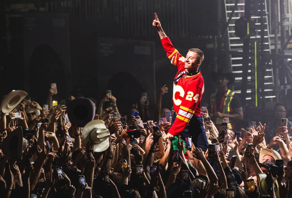 Macklemore with Special Guest Timbaland LIVE at Cowboys Music Festival