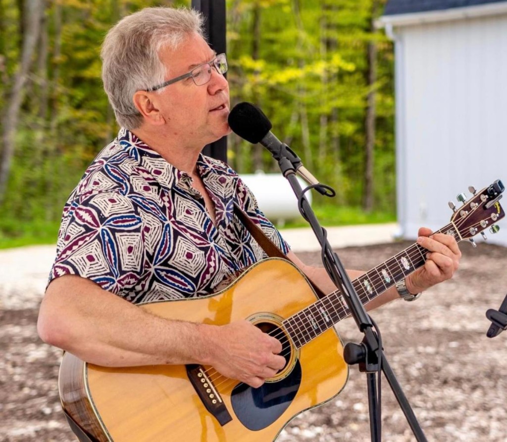 Live music by Ben Larson at Harbor Ridge Winery
