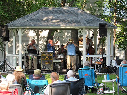 Free Concert at Noble Square - The Talk of The Town
