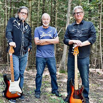 Concert at Noble Square: The Cherry Tones