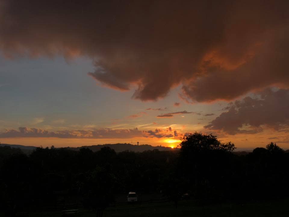 Moonrise - Sunset Hike at Peach Hill Park