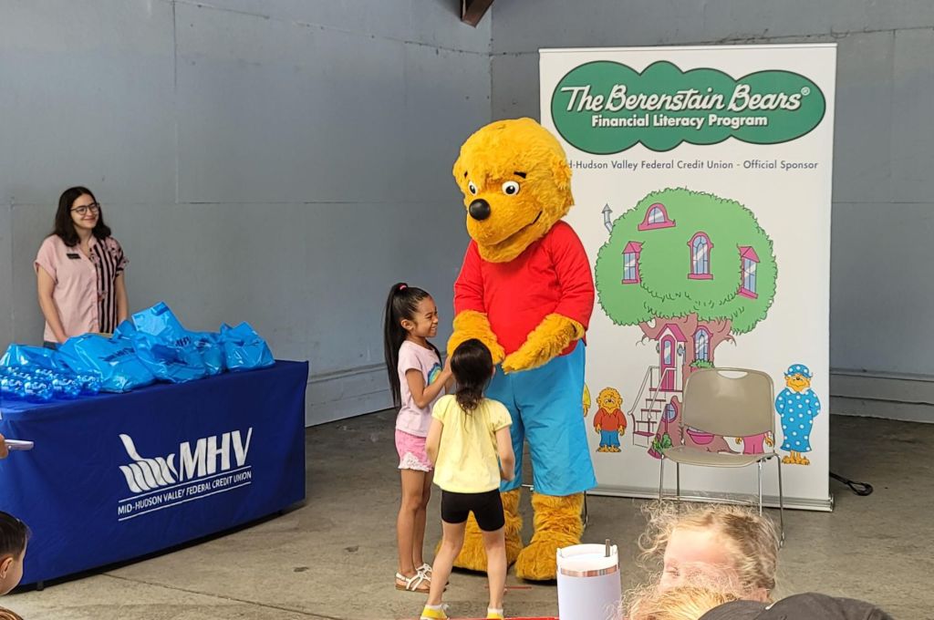 The Berenstain Bears Financial Literacy Kids Program at the Mid-Hudson Discovery Museum Pavilion