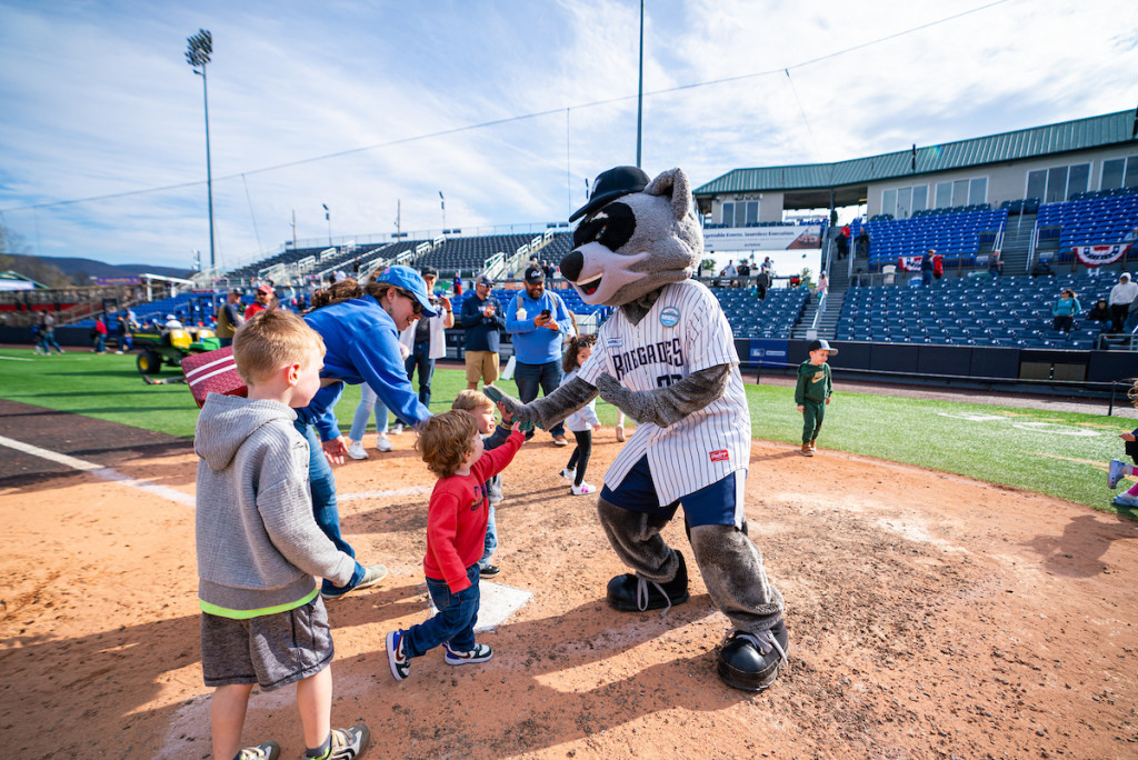 Fleet Feet and the Hudson Valley Renegades Presents: RUNegades 2.5K & Kids Dash