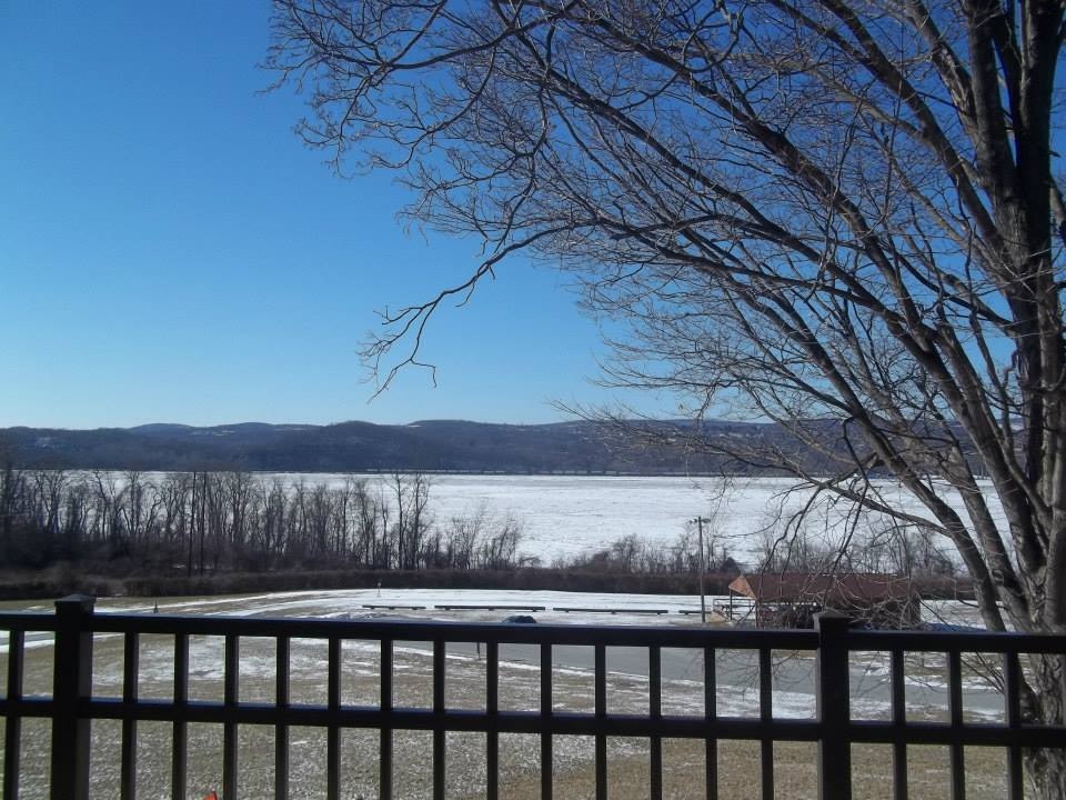 Holiday Winter Hikes at Bowdoin