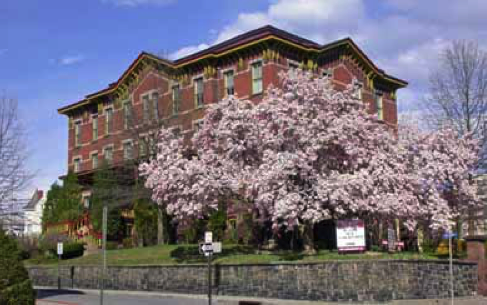 Cunneen Hackett Arts Center to Host Art Opening Reception for Kristen Lowe