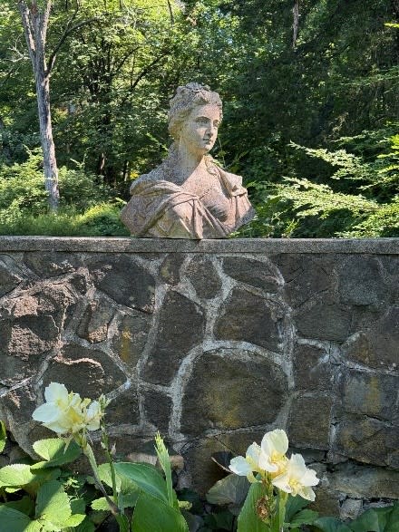 Growing Together: A Self-Guided Tour of Mid-Hudson Gardens