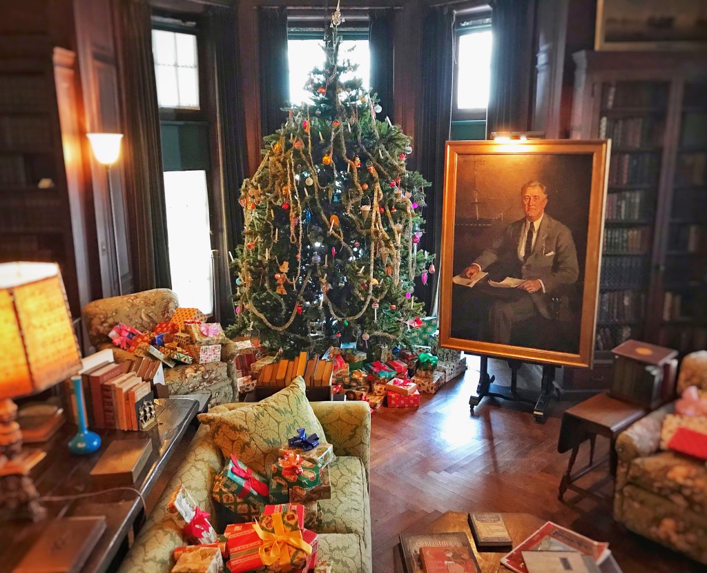 Holiday Events, Reading Festival at FDR Presidential Library and Home; Holiday Decorations at Valkill