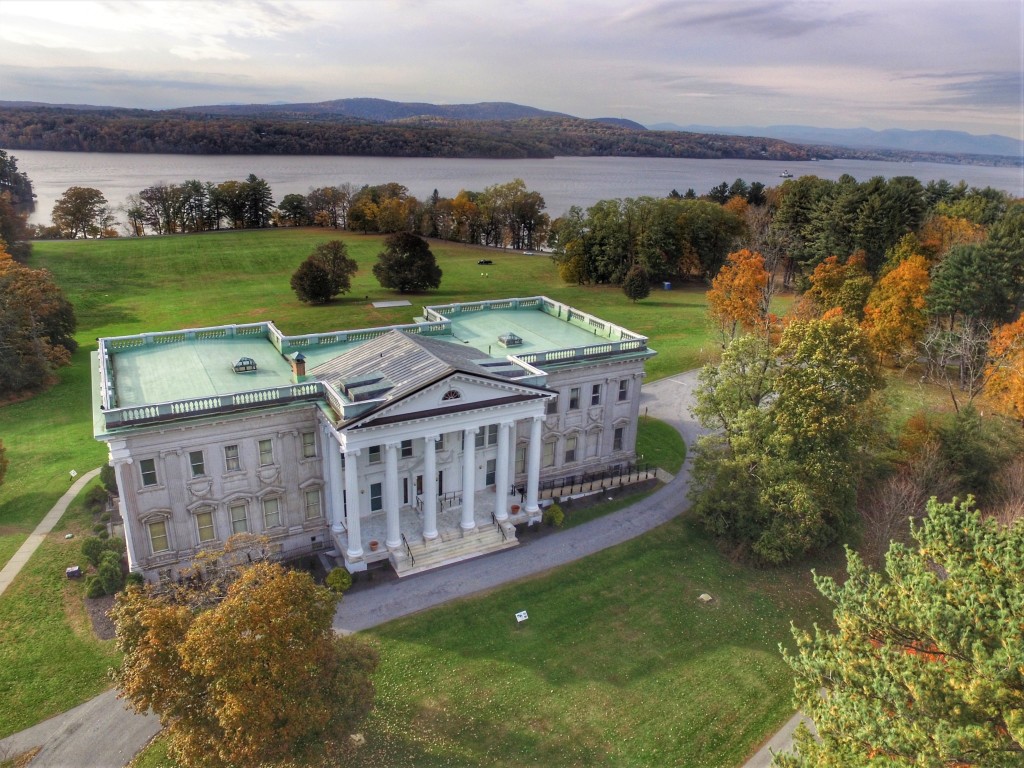 Music on the Portico at Staatsburgh: Hyde Park Chamber Ensemble's Woodwind Quintet