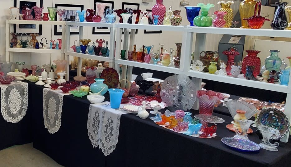 20th Century American Glass, Pottery, China, and Kitchen Accessories Show and Sale