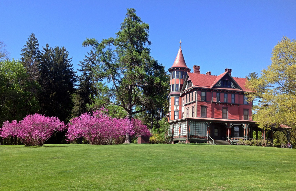 Outdoor Tours at Wilderstein Historic Site