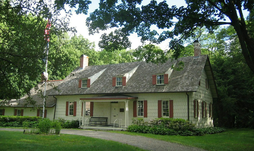 First Public Ghost Hunt at Madam Brett Homestead with Full Moon Paranormal