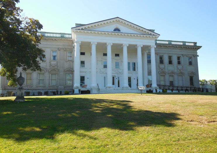 A Closer Look: A Curator-Guided Exploration of the Hidden & Hard-to-see at Staatsburgh State Historic Site