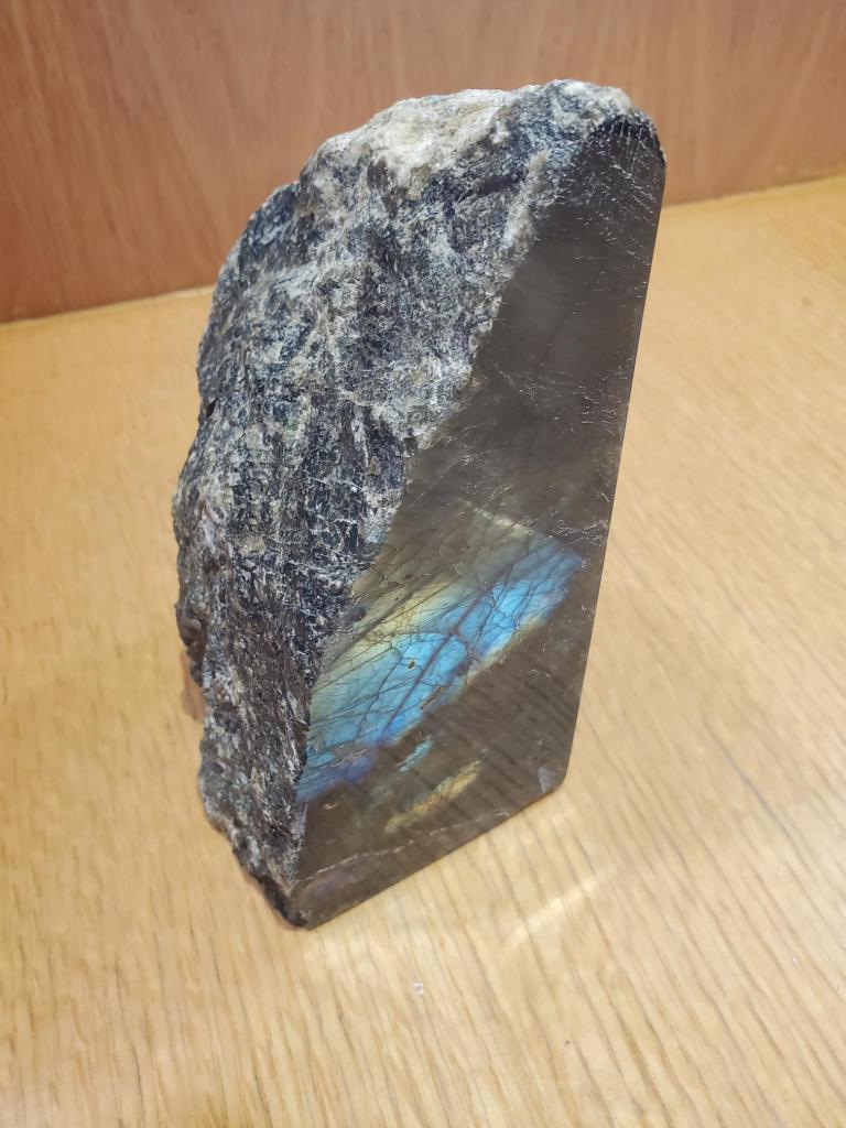 Paleontology Explorer-Fireworks in Stone, a Natural Light Display!