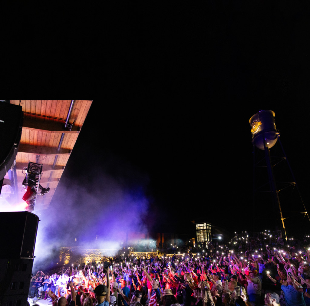 Thunderstruck with Sabbath at The Amp at Log Still