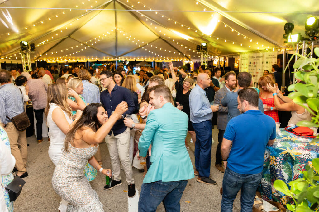 Photo : Soirée sur Antique Row