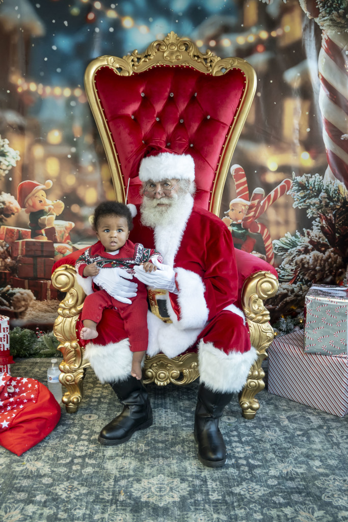 Snapshots with Santa photo