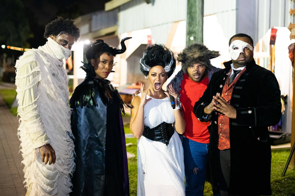Foto de “Trajes e Coquetéis”
