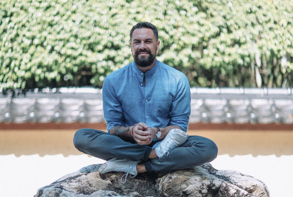 Ruhe als Ritual: Ein Foto zur geführten Meditation