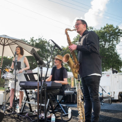 Foto de «Arte y jazz en la avenida»