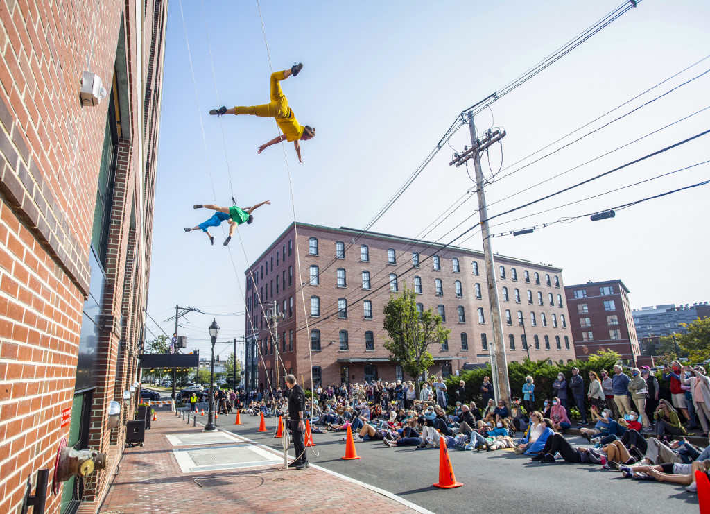 Bandaloop. Photo Credit: Tim Greenway