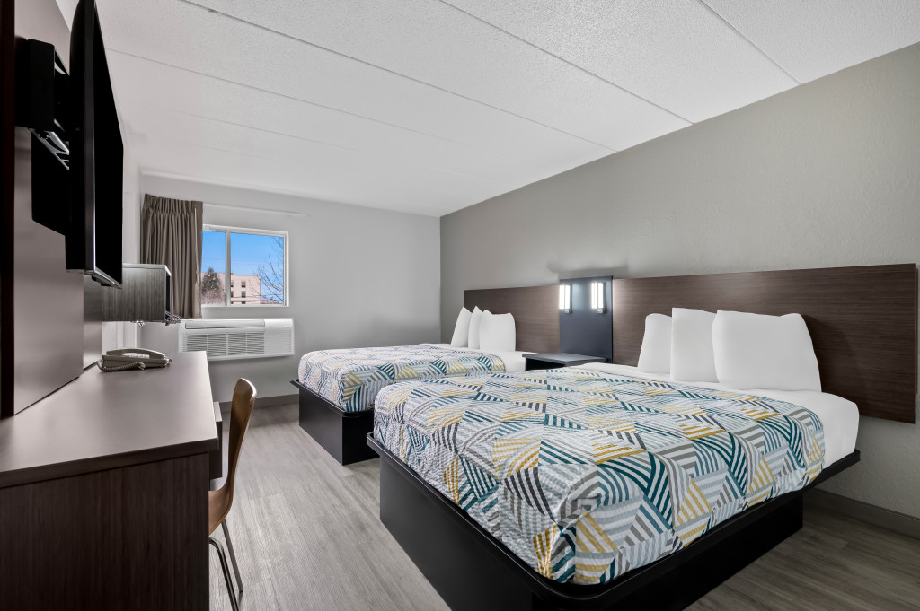 Guest Room. Photo Credit: Motel 6 Portland, ME