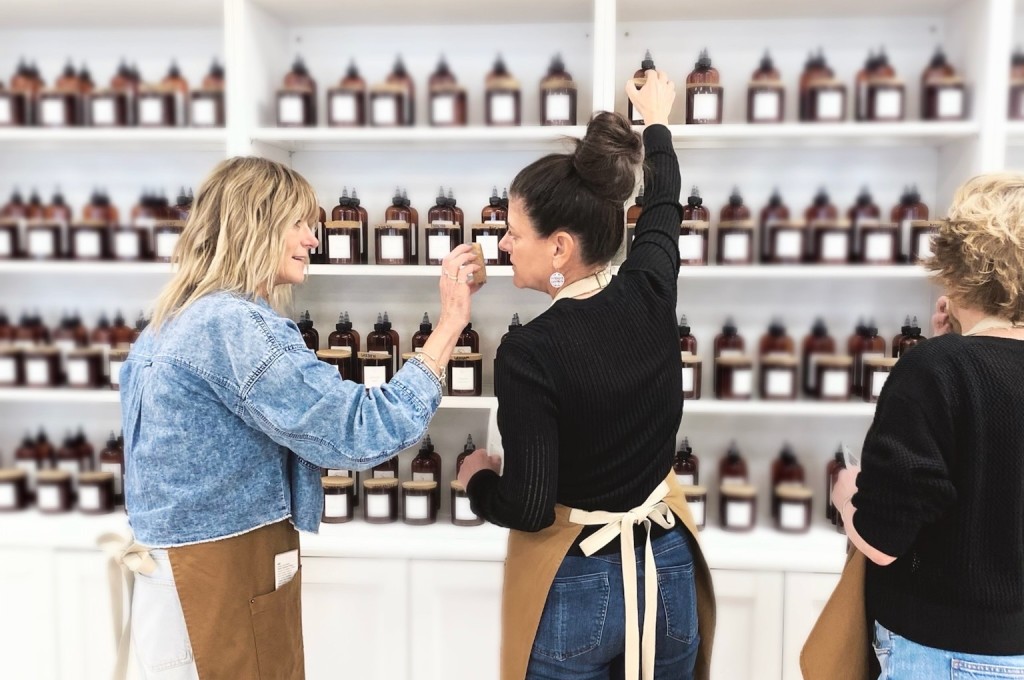 Picking Scents. Photo Credit: Sea Love Freeport