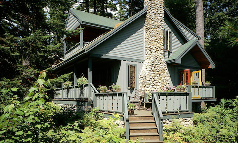 Cottage. Photo Credit: Migis Lodge at Sebago Lake