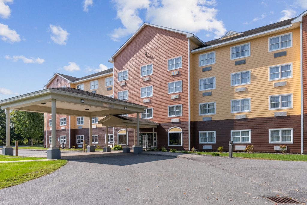 Exterior of Hotel. Photo Credit: Saco Bay Hotel