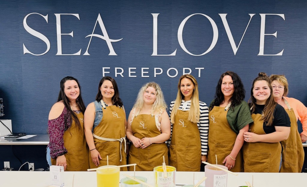 Group making candles. Photo Credit: Sea Love Freeport