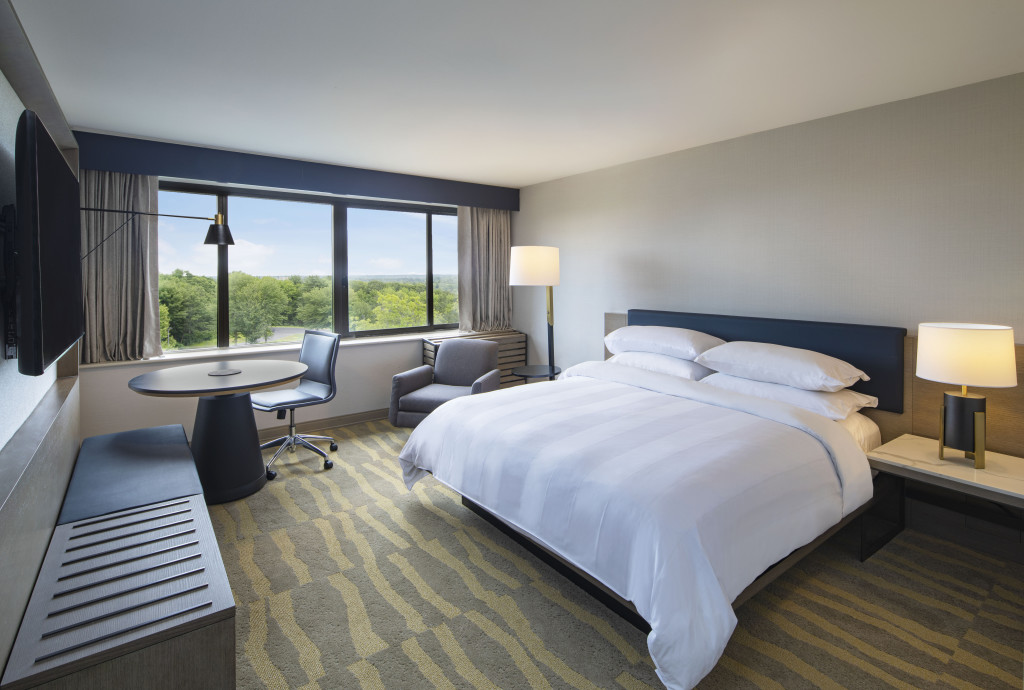 Guest Room. Photo Credit: Portland Sheraton at Sable Oaks